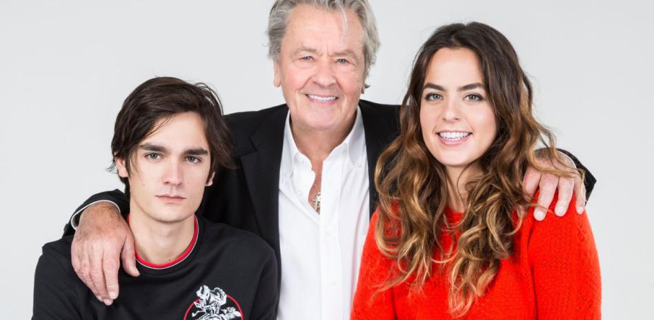 El hijo menor de Alain Delon añade una nueva denuncia contra su hermana