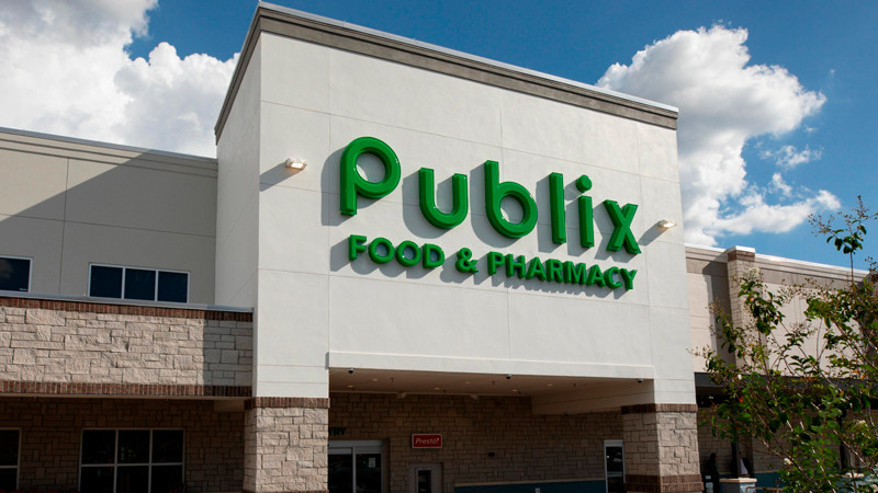 Florida: Supermercados permiten portar armas abiertamente, una medida que divierte y inquieta a la sociedad estadounidense.